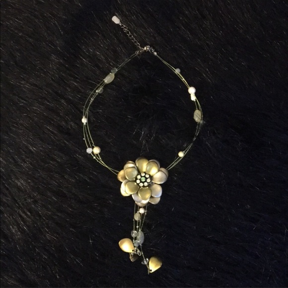 Gorgeous Yellow Green Chocker - Picture 2 of 2